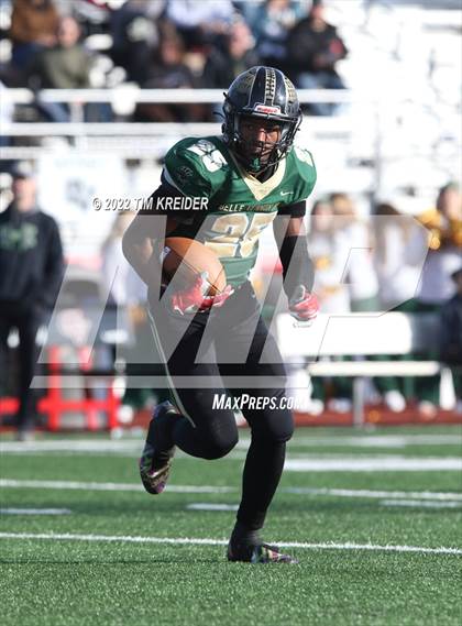 Thumbnail 3 in Belle Vernon vs. Neumann-Goretti (PIAA 3A Final) photogallery.
