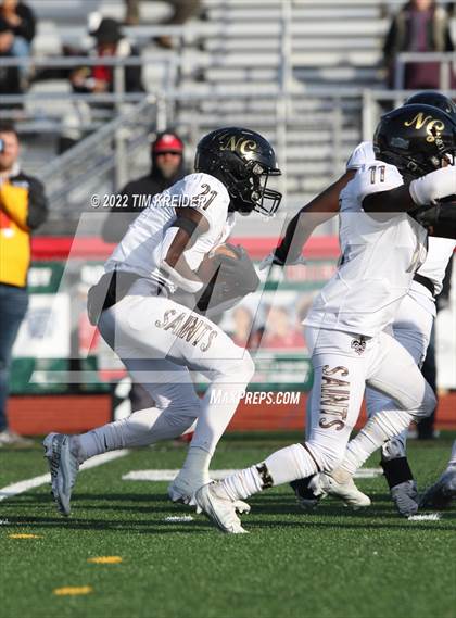 Thumbnail 2 in Belle Vernon vs. Neumann-Goretti (PIAA 3A Final) photogallery.