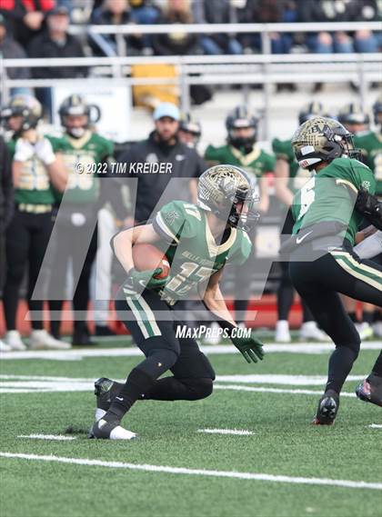 Thumbnail 2 in Belle Vernon vs. Neumann-Goretti (PIAA 3A Final) photogallery.