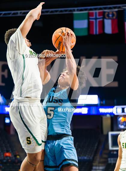 Thumbnail 2 in Ben L. Smith vs Huss (NCHSAA 3A Regional Final) photogallery.