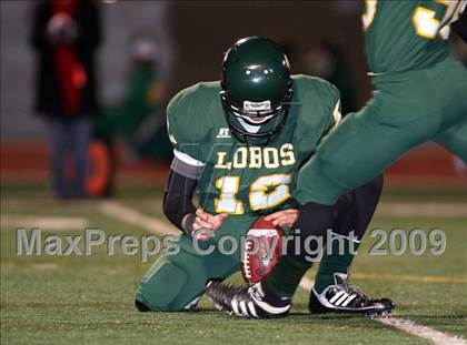 Thumbnail 3 in Waxahachie vs. Longview (Texas 4A Region II D1 Playoffs) photogallery.