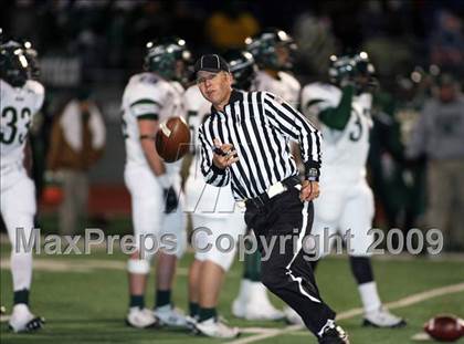 Thumbnail 3 in Waxahachie vs. Longview (Texas 4A Region II D1 Playoffs) photogallery.