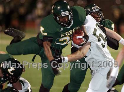 Thumbnail 1 in Waxahachie vs. Longview (Texas 4A Region II D1 Playoffs) photogallery.