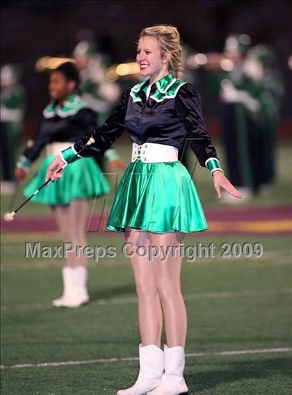 Thumbnail 3 in Waxahachie vs. Longview (Texas 4A Region II D1 Playoffs) photogallery.