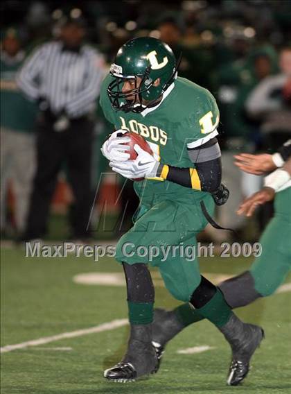 Thumbnail 1 in Waxahachie vs. Longview (Texas 4A Region II D1 Playoffs) photogallery.