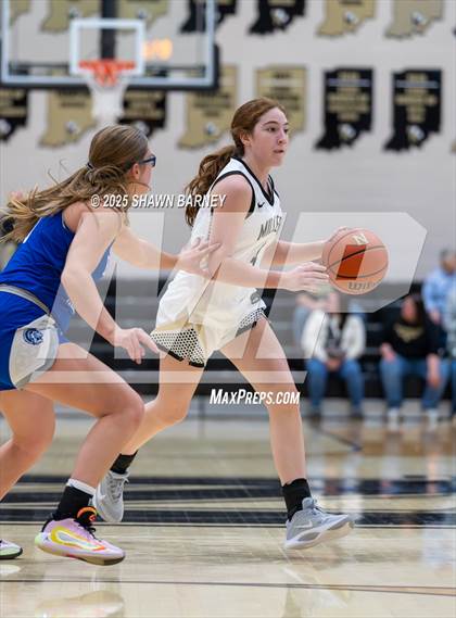 Thumbnail 2 in JV: Indianapolis Bishop Chatard @ Noblesville photogallery.