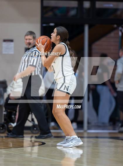 Thumbnail 2 in JV: Indianapolis Bishop Chatard @ Noblesville photogallery.