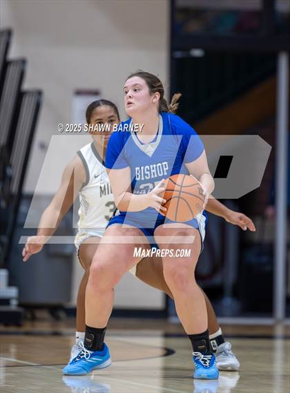 Thumbnail 2 in JV: Indianapolis Bishop Chatard @ Noblesville photogallery.