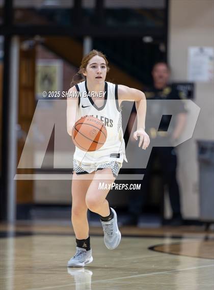 Thumbnail 1 in JV: Indianapolis Bishop Chatard @ Noblesville photogallery.