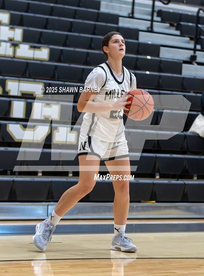 Thumbnail 2 in JV: Indianapolis Bishop Chatard @ Noblesville photogallery.