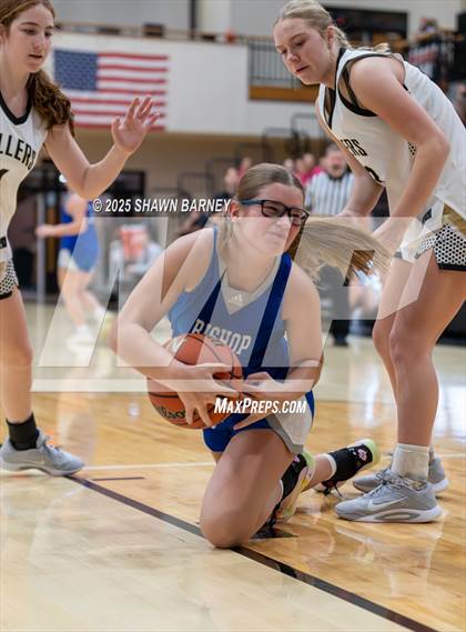 Thumbnail 1 in JV: Indianapolis Bishop Chatard @ Noblesville photogallery.
