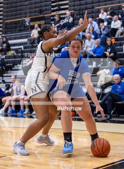 Thumbnail 3 in JV: Indianapolis Bishop Chatard @ Noblesville photogallery.