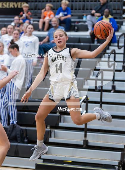 Thumbnail 3 in JV: Indianapolis Bishop Chatard @ Noblesville photogallery.