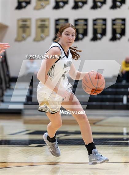 Thumbnail 3 in JV: Indianapolis Bishop Chatard @ Noblesville photogallery.