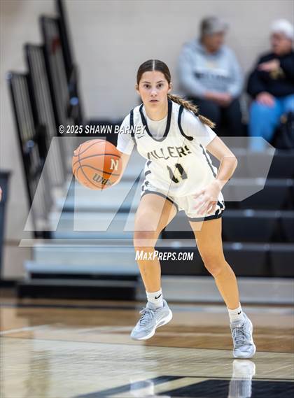 Thumbnail 2 in JV: Indianapolis Bishop Chatard @ Noblesville photogallery.