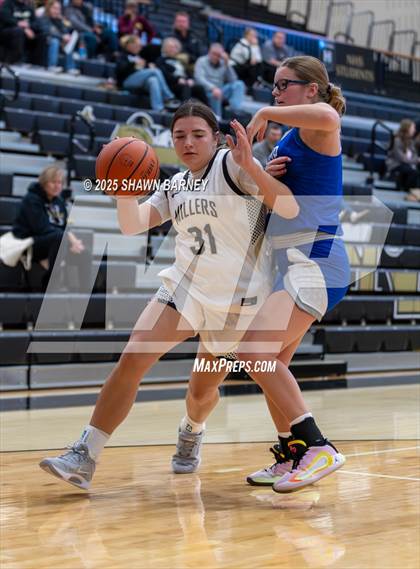 Thumbnail 3 in JV: Indianapolis Bishop Chatard @ Noblesville photogallery.