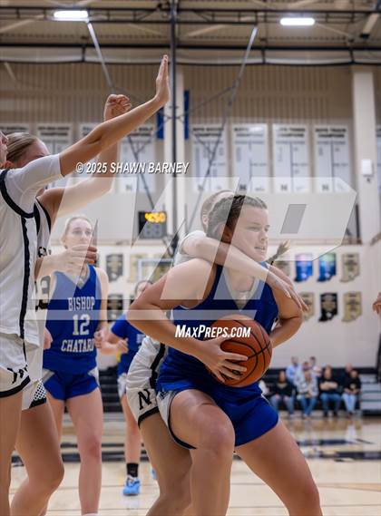 Thumbnail 1 in JV: Indianapolis Bishop Chatard @ Noblesville photogallery.