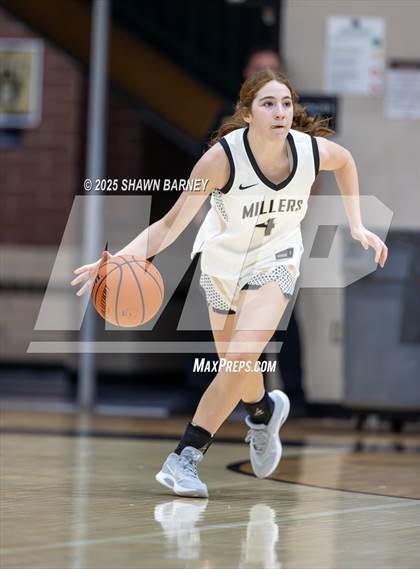 Thumbnail 3 in JV: Indianapolis Bishop Chatard @ Noblesville photogallery.