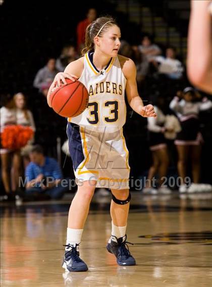 Thumbnail 2 in Loudoun County vs. Charlottesville (VHSL AA D4 Semifinal) photogallery.