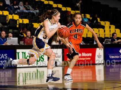 Thumbnail 2 in Loudoun County vs. Charlottesville (VHSL AA D4 Semifinal) photogallery.