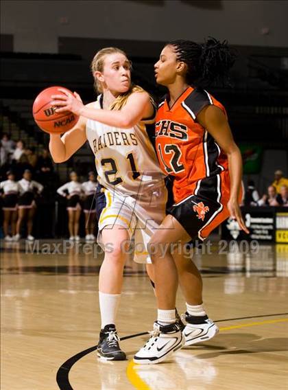 Thumbnail 3 in Loudoun County vs. Charlottesville (VHSL AA D4 Semifinal) photogallery.