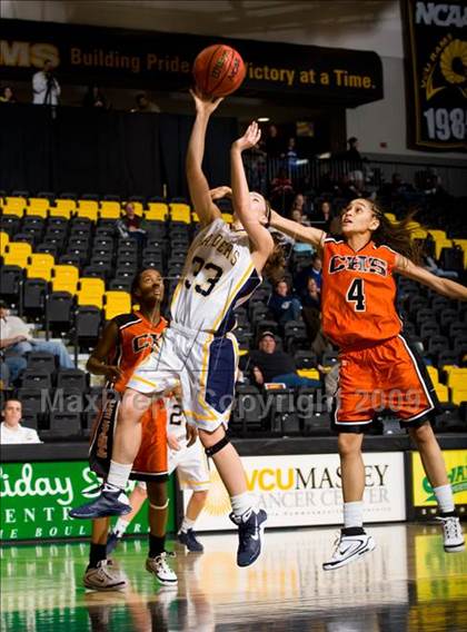 Thumbnail 1 in Loudoun County vs. Charlottesville (VHSL AA D4 Semifinal) photogallery.