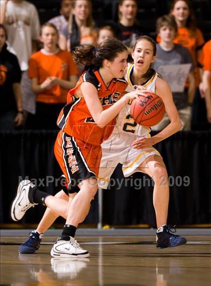Thumbnail 3 in Loudoun County vs. Charlottesville (VHSL AA D4 Semifinal) photogallery.