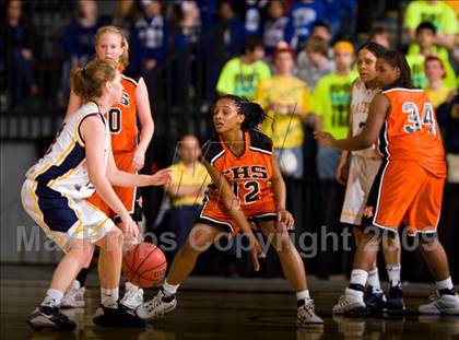 Thumbnail 2 in Loudoun County vs. Charlottesville (VHSL AA D4 Semifinal) photogallery.