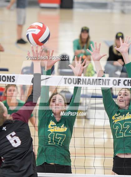 Thumbnail 3 in Faith Lutheran vs. Mira Costa (Nike TOC Southwest) photogallery.