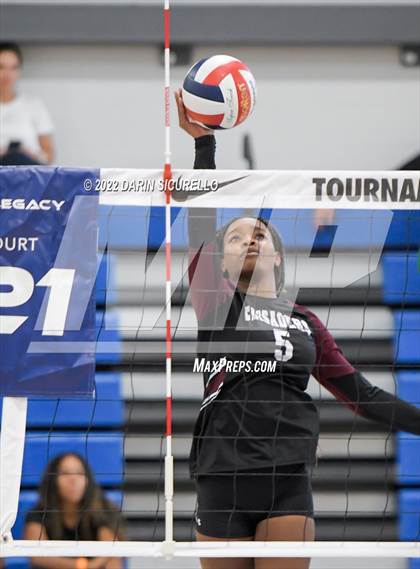 Thumbnail 2 in Faith Lutheran vs. Mira Costa (Nike TOC Southwest) photogallery.