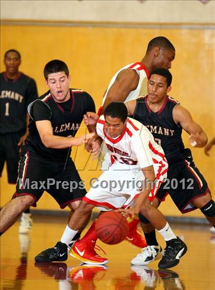 Thumbnail 3 in Alemany vs. Harvard-Westlake photogallery.