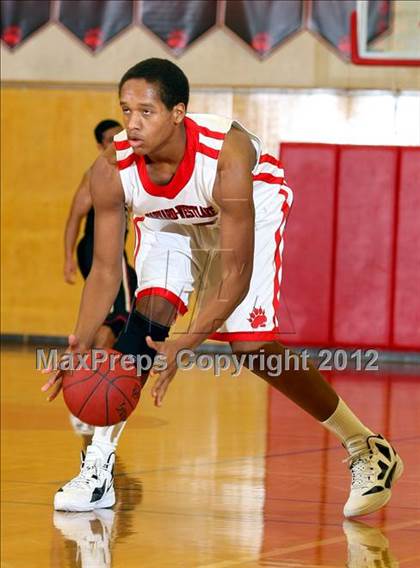 Thumbnail 2 in Alemany vs. Harvard-Westlake photogallery.