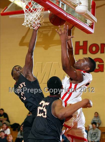 Thumbnail 1 in Alemany vs. Harvard-Westlake photogallery.