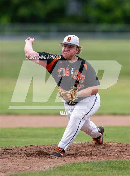 Thumbnail 2 in Thornton Academy vs. Biddeford (MPA Class A Round of 16) photogallery.