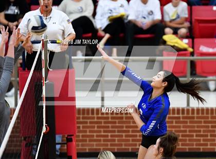 Thumbnail 3 in Stephenville vs. Decatur (4A Regional Quarterfinals) photogallery.