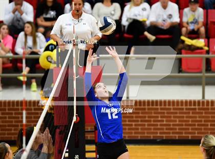 Thumbnail 2 in Stephenville vs. Decatur (4A Regional Quarterfinals) photogallery.