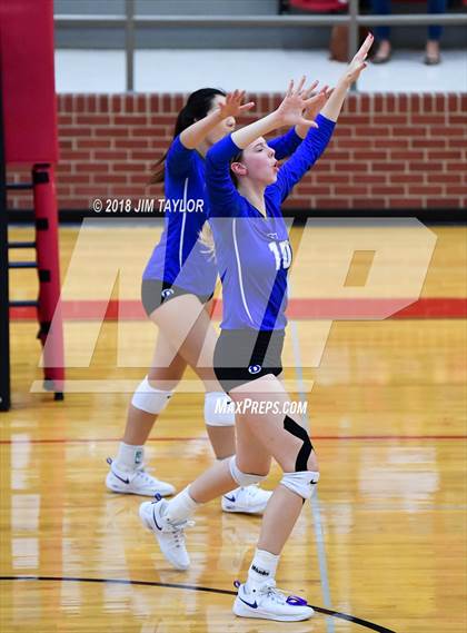 Thumbnail 3 in Stephenville vs. Decatur (4A Regional Quarterfinals) photogallery.