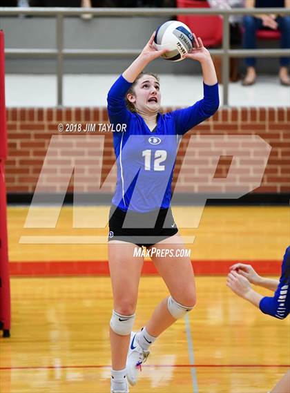 Thumbnail 3 in Stephenville vs. Decatur (4A Regional Quarterfinals) photogallery.