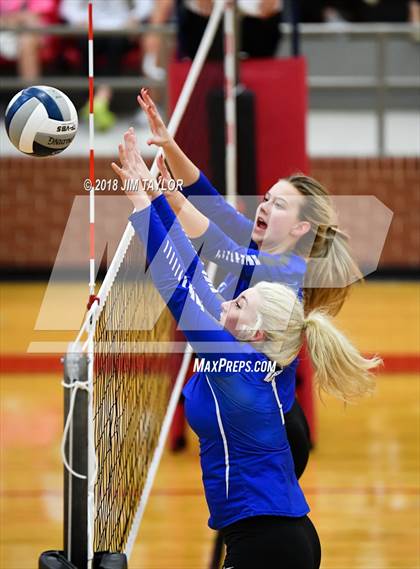 Thumbnail 1 in Stephenville vs. Decatur (4A Regional Quarterfinals) photogallery.