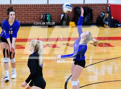 Thumbnail 2 in Stephenville vs. Decatur (4A Regional Quarterfinals) photogallery.