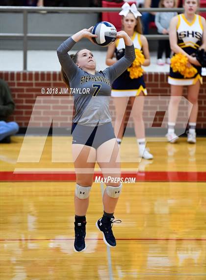 Thumbnail 2 in Stephenville vs. Decatur (4A Regional Quarterfinals) photogallery.