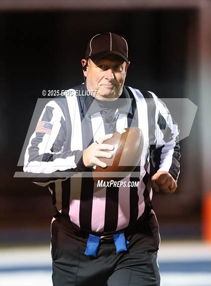 Thumbnail 1 in Punxsutawney vs Oil City (PIAA 4A 1st Rd) photogallery.