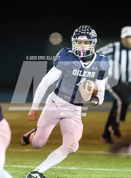 Thumbnail 2 in Punxsutawney vs Oil City (PIAA 4A 1st Rd) photogallery.