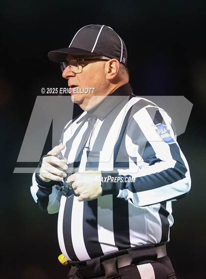 Thumbnail 2 in Punxsutawney vs Oil City (PIAA 4A 1st Rd) photogallery.