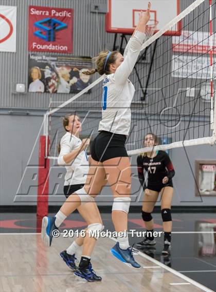 Thumbnail 3 in Grants Pass @ Foothill photogallery.