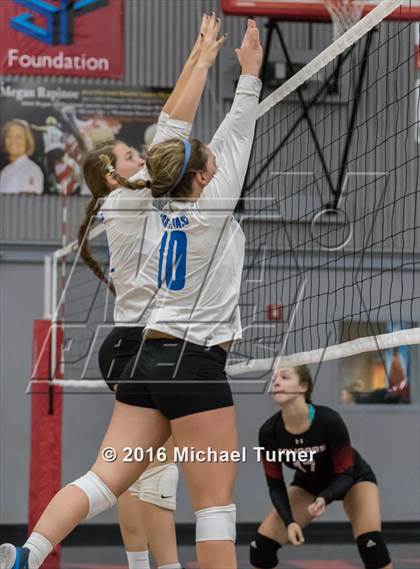Thumbnail 3 in Grants Pass @ Foothill photogallery.