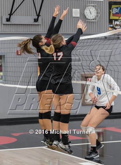 Thumbnail 3 in Grants Pass @ Foothill photogallery.