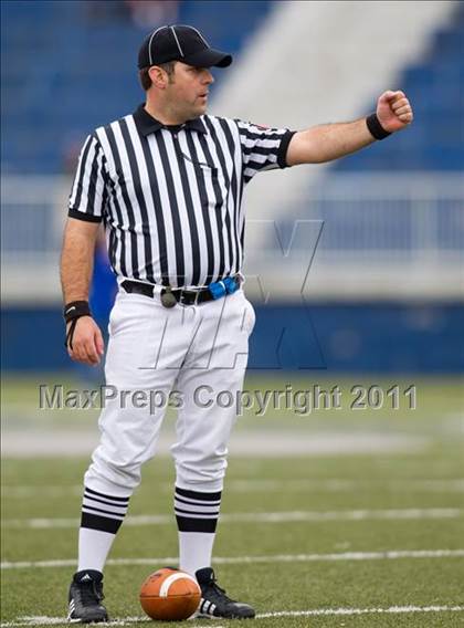 Thumbnail 1 in Triton Central vs. Mater Dei (IHSAA 2A Regional Playoff) photogallery.