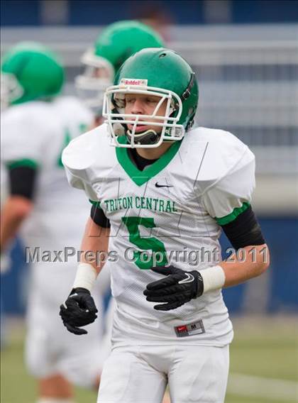 Thumbnail 1 in Triton Central vs. Mater Dei (IHSAA 2A Regional Playoff) photogallery.