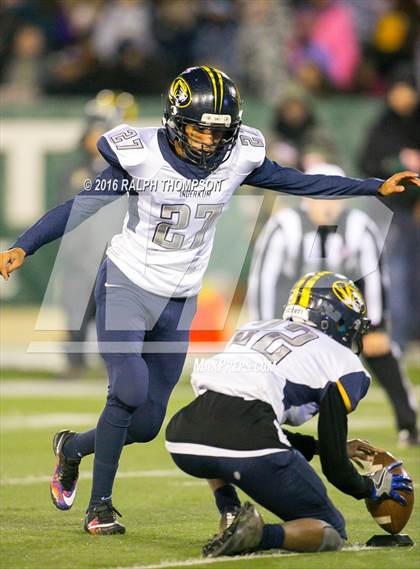 Thumbnail 3 in Del Oro vs. Inderkum (CIF SJS D-2 Final) photogallery.